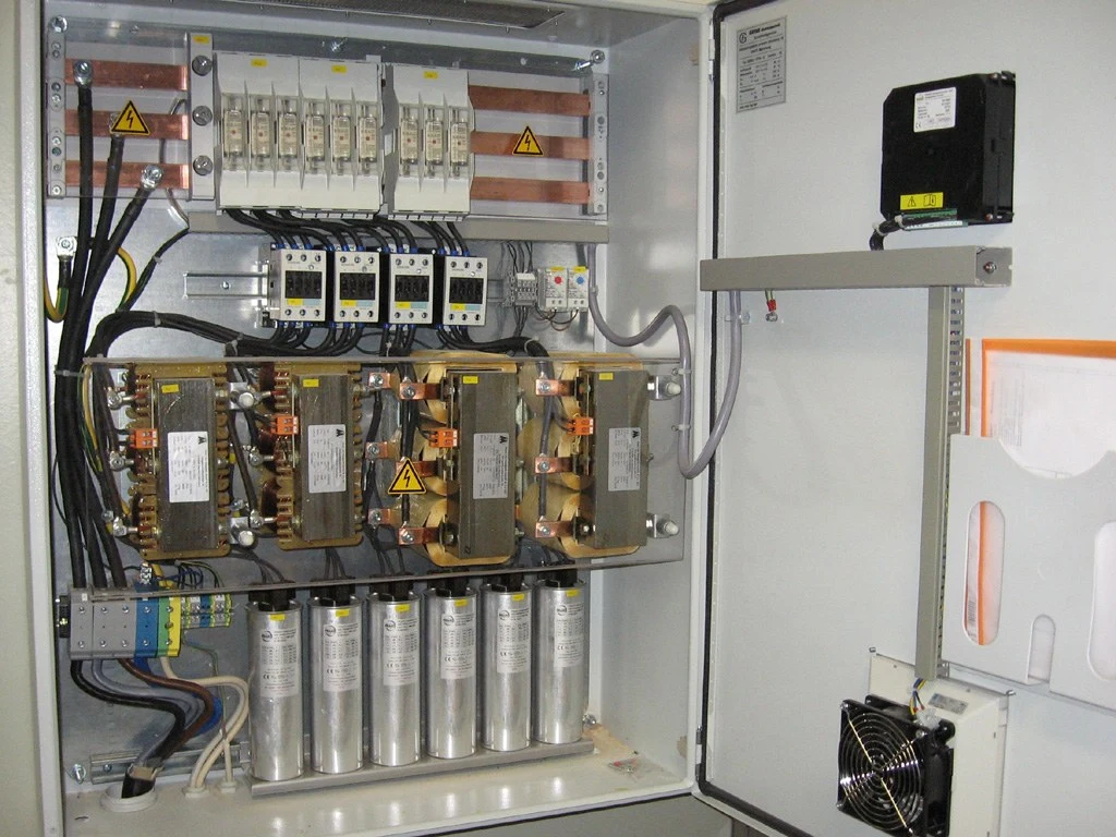 APFC Panel (Power Factor Correction)